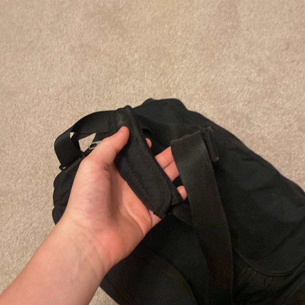 Nike Duffel Bag - Picture 2 of 3